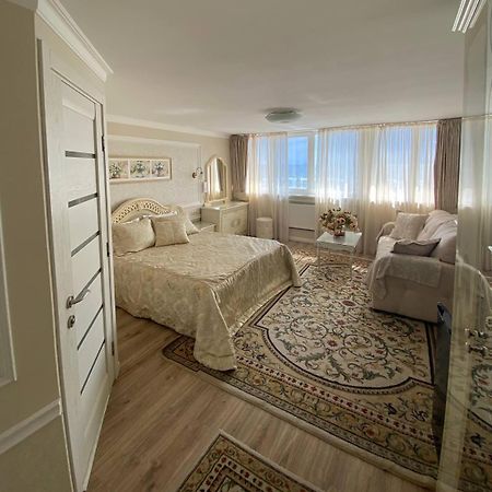 Hotel Shalanda à Odessa Extérieur photo
