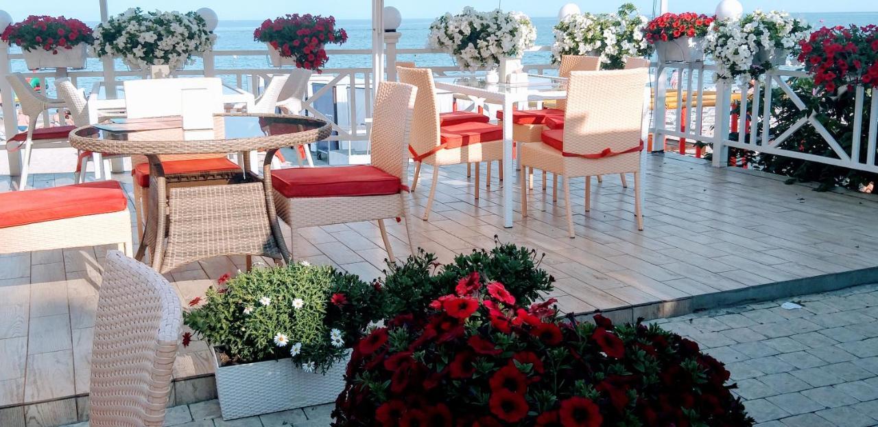 Hotel Shalanda à Odessa Extérieur photo