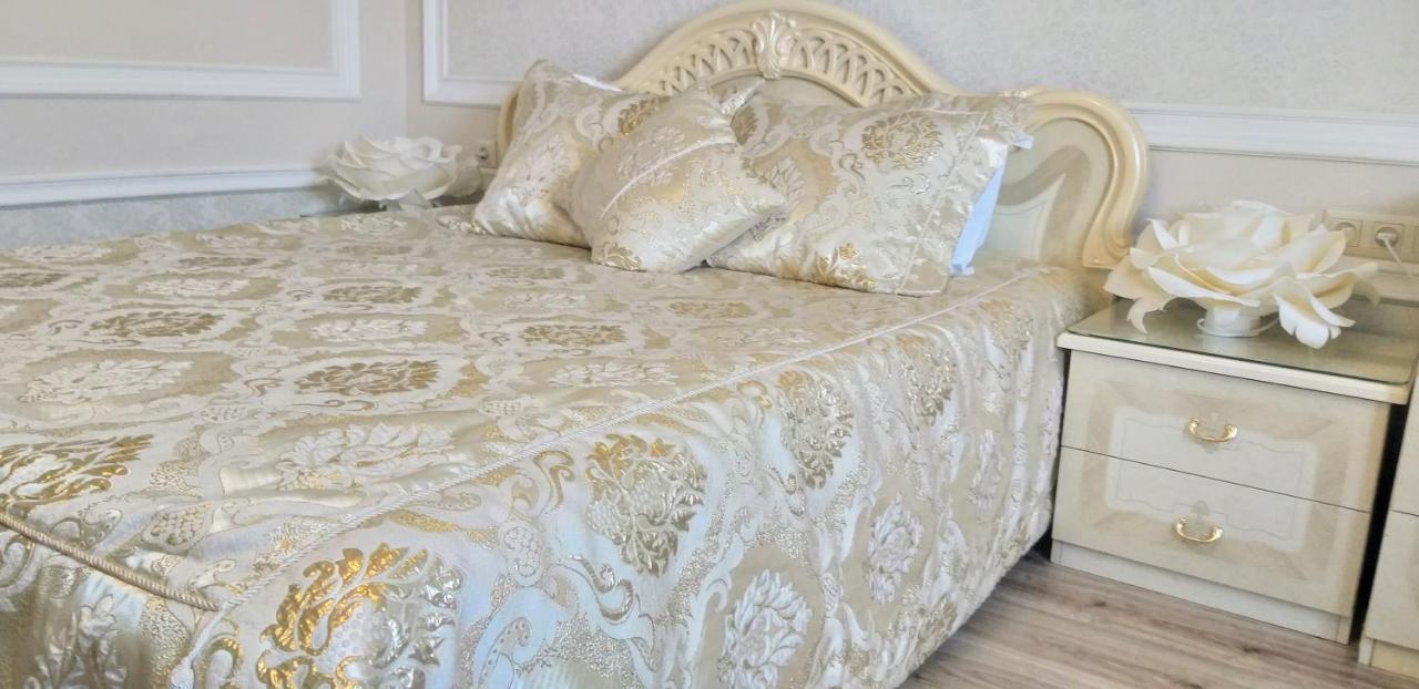 Hotel Shalanda à Odessa Extérieur photo