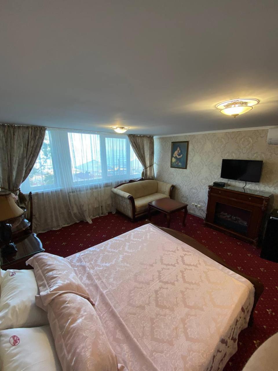 Hotel Shalanda à Odessa Extérieur photo