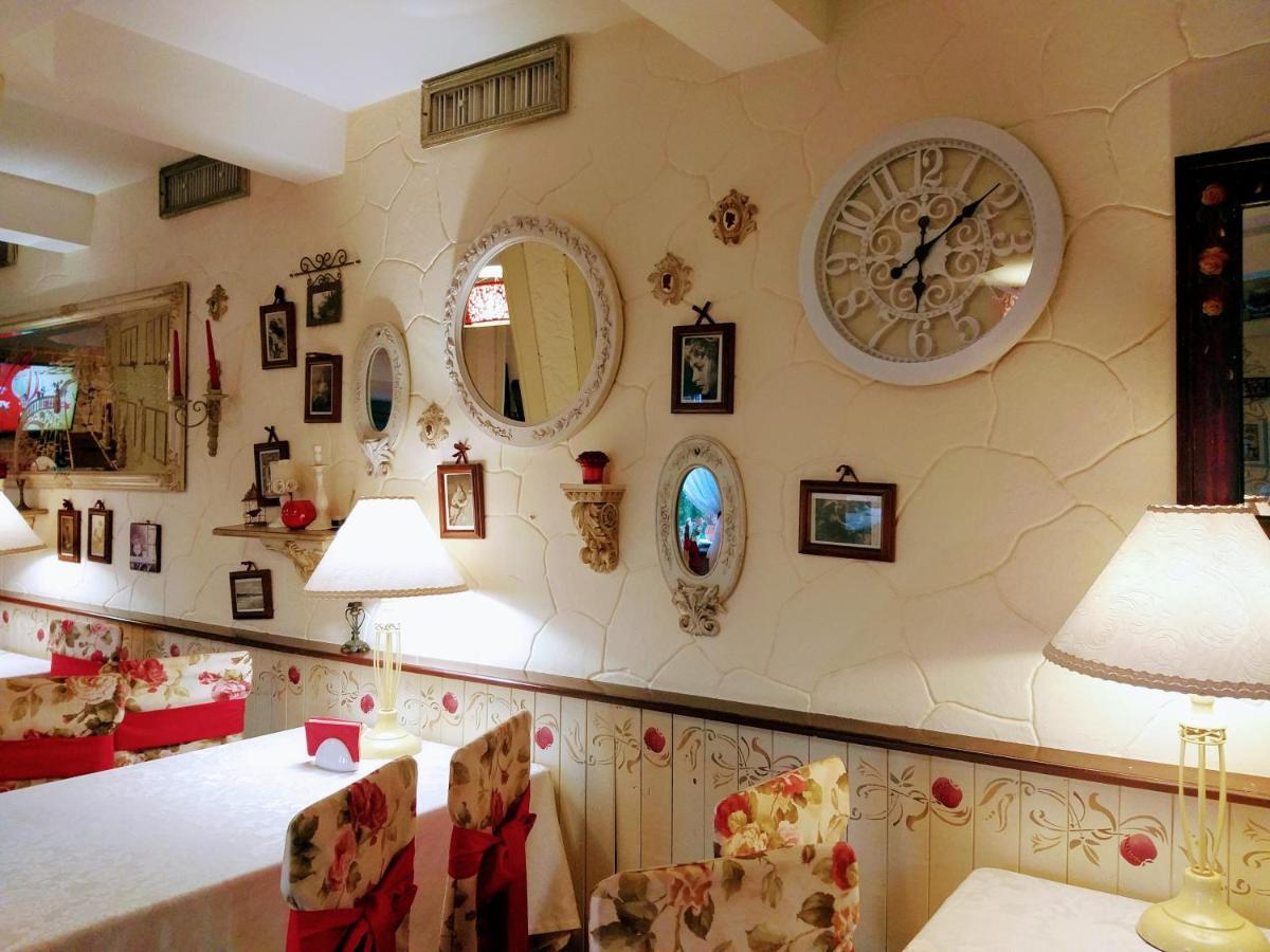 Hotel Shalanda à Odessa Extérieur photo